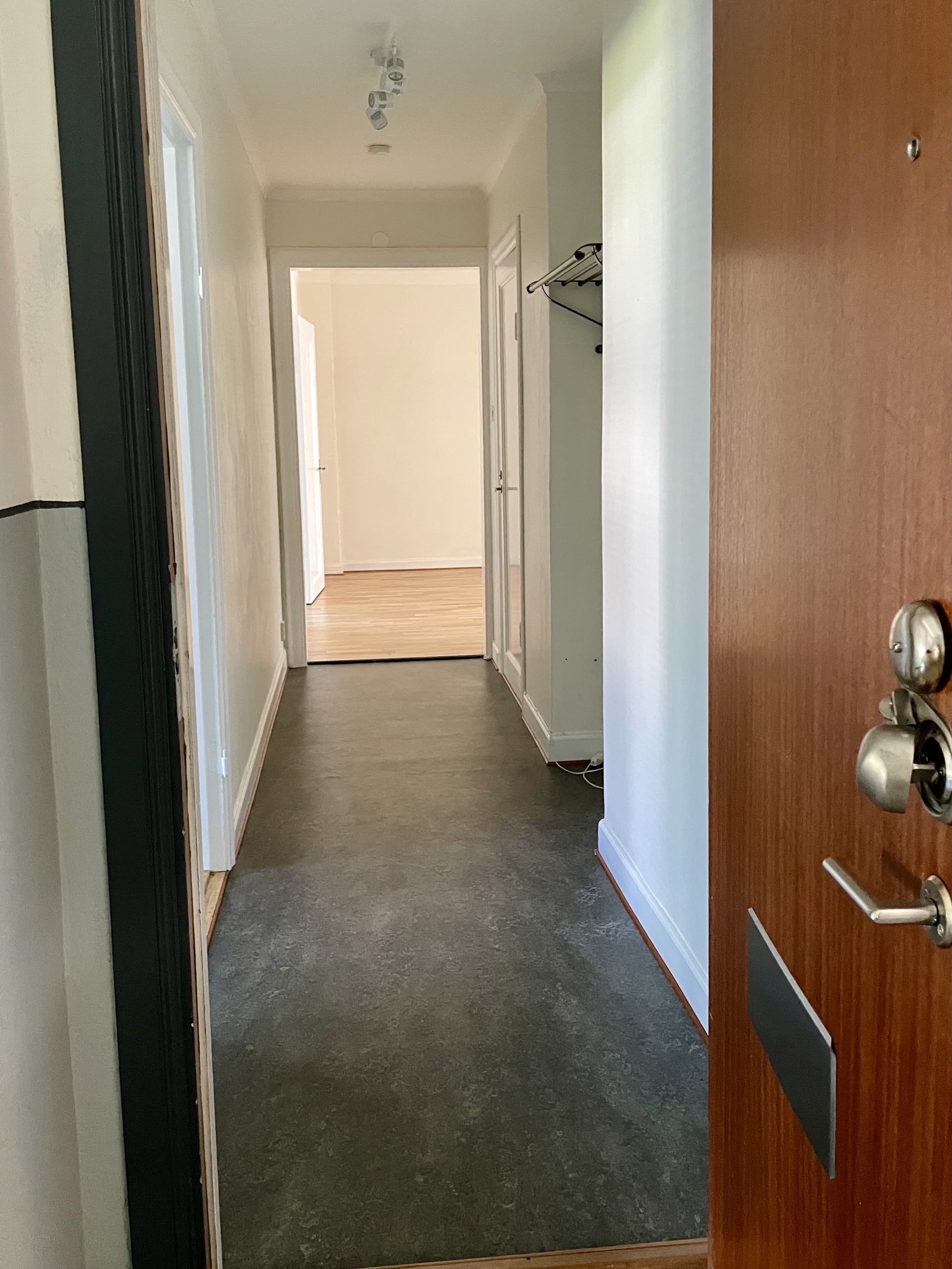 Hall med förvaring