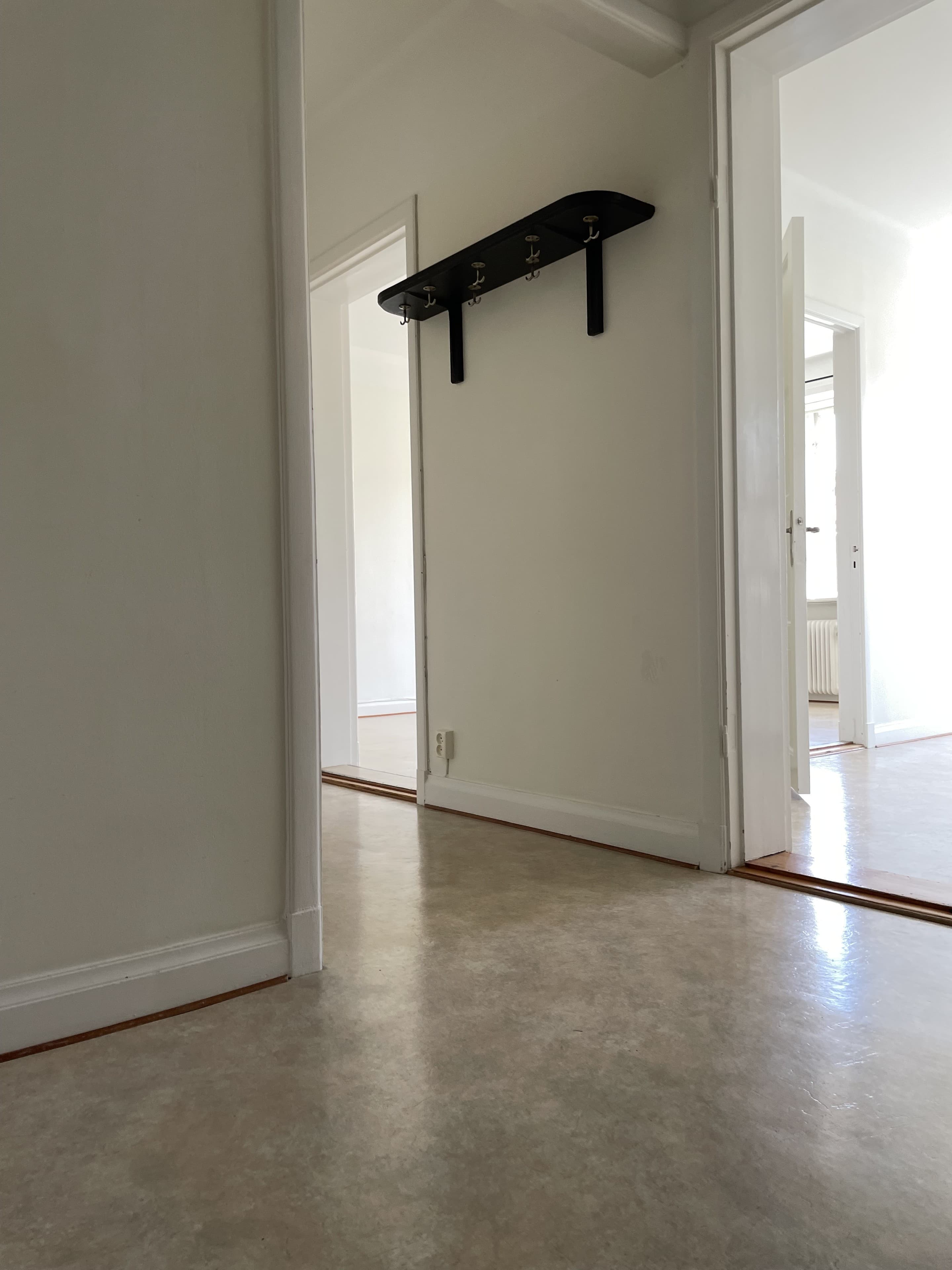 Hall med klädhängare
